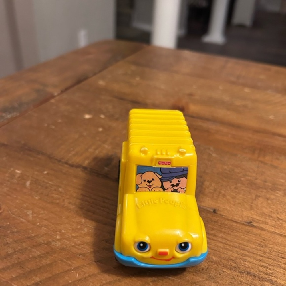 Fisher Price Little People Mini School Bus 2001 McDonalds Happy Meal Toy as is